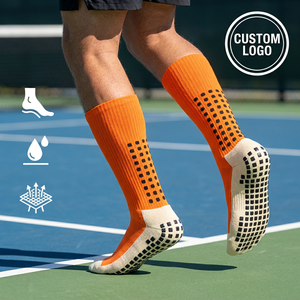 Maillot de pickleball personnalisé avec logo <span class=keywords><strong>pour</strong></span> hommes, chaussettes de sport athlétiques antidérapantes à grip renforcé et coussinets en tissu éponge - Product Image 1