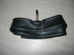 Vente en gros 10.00R20 1200r24 Tube Doublement Expédition Corée <span class=keywords><strong>Marque</strong></span> Chambre à air 235r25 pour camions Tube <span class=keywords><strong>Pneu</strong></span> - Product Image 3