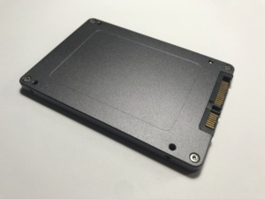 ไดรฟ์โซลิดสเตตอุตสาหกรรมขนาด 2.5 นิ้ว SSD สำหรับงานหนัก ความจุสูง ความเร็วสูง ทนทานต่อสภาพอากาศรุนแรง - Product Image 3