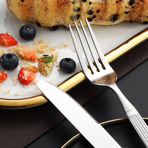 Ensemble de couverts en acier inoxydable style colonne romaine, couteau à steak, fourchette, cuillère rétro, vaisselle de luxe pour café et dessert - Product Image 3