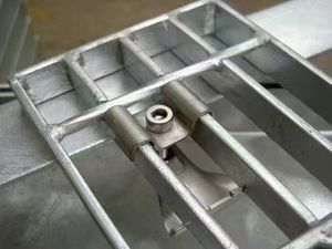 Vente d'usine divers caillebotis en acier au carbone de couverture de <span class=keywords><strong>puisard</strong></span> largement utilisés personnalisés - Product Image 6