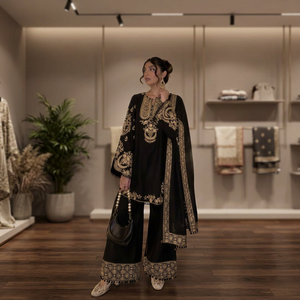 Ensemble Salwar de Luxe Noir Brodé Or Zari pour Femme, Kurti Court, Palazzo Évasé Large et Dupatta – Style Indien et Pakistanais - Product Image 1