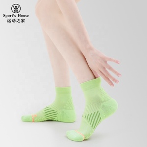 <span class=keywords><strong>Compression</strong></span> à carreaux professionnelle pour femmes chaussettes sans couture soutien de la voûte plantaire à coupe basse pour la fasciite plantaire circulation améliorée - Product Image 3
