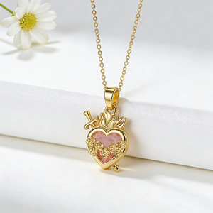 Collana con Ciondolo a Cuore Rosa di Lusso, Collana Creativa a Cuore Sacro, Collana Retrò a Cuore di Pesca per Donna - Product Image 5