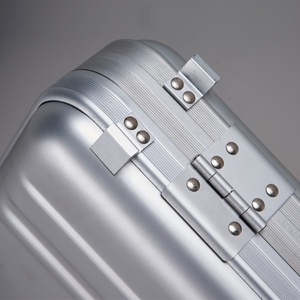 Maletín de aluminio portátil de una pieza, funda de aluminio puro plateado, espuma personalizada <span class=keywords><strong>con</strong></span> <span class=keywords><strong>llave</strong></span> - Product Image 4