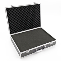 Petit étui en aluminium noir avec rembourrage en mousse Étui de transport OEM personnalisable pour instruments de protection pour équipement