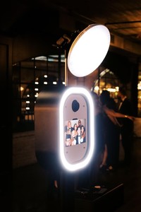 Portátil fácil de configurar tableta Selfie Cámara Photo Booth Beauty Oval acrílico espejo iPad Dslr Cámara Photo Booth Party Rental - Product Image 3