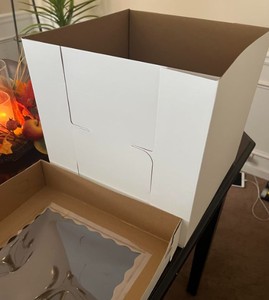 Scatola per dolci alta con finestra, scatole da Dessert per panetteria spesse, trasportino <span class=keywords><strong>in</strong></span> <span class=keywords><strong>cartone</strong></span> usa e getta per torte a strati, compleanno, matrimonio, festa - Product Image 2