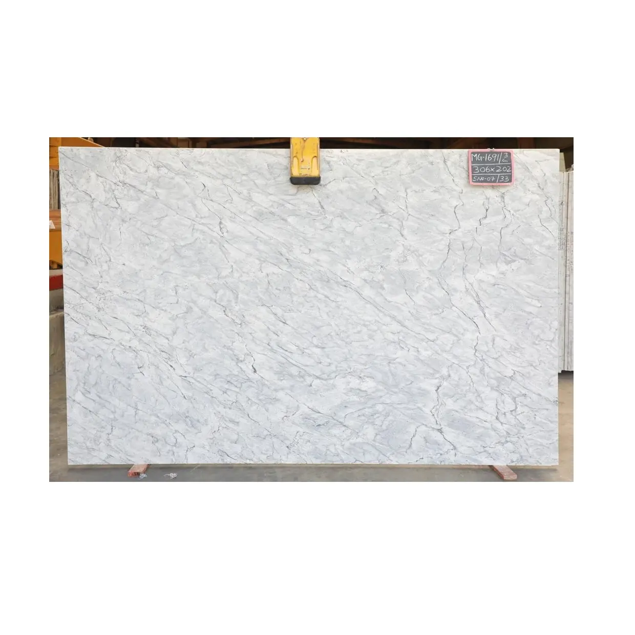 Pietra della lastra di granito bianco della cina di qualità eccellente utilizzata per progettare il tavolo delle piastrelle per pavimenti in granito per interni attraenti