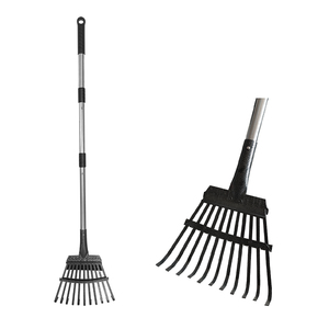 Grand ramasse-crottes robuste pour animaux de compagnie avec manche long réglable, ensemble de râteau et plateau en métal, outil de jardinage pour l'élimination des déchets canins en extérieur - Product Image 4