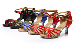 <span class=keywords><strong>Scarpe</strong></span> da allenamento indoor da ballo latino <span class=keywords><strong>scarpe</strong></span> da ballo per adulti con <span class=keywords><strong>tacco</strong></span> alto <span class=keywords><strong>scarpe</strong></span> da ginnastica in raso - Product Image 2