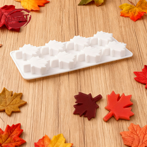 Nouveau moule en silicone créatif spécial feuille d'érable d'automne pour chocolat, résistant à la chaleur, compatible four, pour mousse et gâteaux en forme de feuille, dessert français - Product Image 4