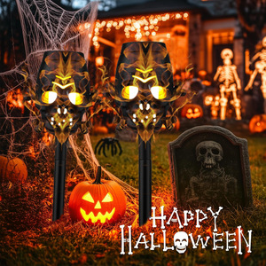Luces Solares LED Decorativas de Halloween con Diseño de Calavera y Calabaza, Simulación de Llama, Impermeables, Estilo Europeo, para Jardín y Césped - Product Image 1