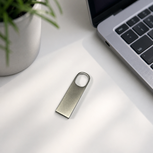 Nouvelle clé USB 2.0 compacte en métal 4 <span class=keywords><strong>Go</strong></span>-64 <span class=keywords><strong>Go</strong></span>, <span class=keywords><strong>surface</strong></span> brossée, design portable, vente en gros B2B - Product Image 3
