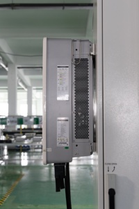 Batterie de stockage d'énergie solaire Zcl Zcl Lvess Bibo 215 kWh 51,2 V Lithium-ion pour la maison, système tout-en-un IP66 - Product Image 2