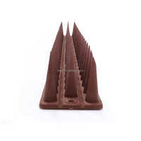 Pointes anti-animaux en PP de 45 cm de longueur avec des pointes de 3,7 cm