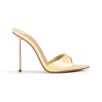 Mules 2026 en cuir verni vert laminé à bout pointu et talon aiguille métallique pour femme – Chaussures d'été