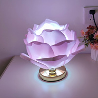 Lampe de table en métal de style européen et américain, créative, à grande fleur de rose, éclairage d'ambiance en forme de lotus, décoration onirique et Instagram-worthy