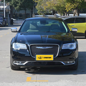 Voitures de haute qualité Chrysler 300C 2016 3.0L Exceeding Edition Essence Véhicules moyens et grands 5 places Berline Automobiles Voitures d'<span class=keywords><strong>occasion</strong></span> - Product Image 2