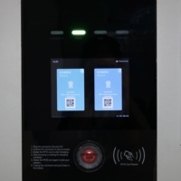 Chargeur DC pour véhicules électriques OEM 80kW 120kW 160kW 200kW CE OCPP Commercial GBT CCS CHAdeMO Station de recharge rapide DC pour véhicules électriques