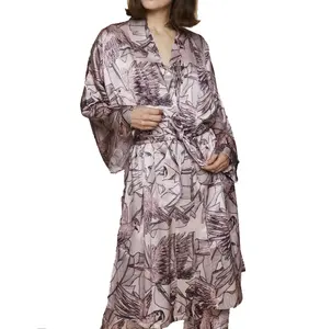 100% साटन रेशम डिजिटल प्रिंटिंग कस्टम मेड एक आकार महिलाओं के लिए किमोनो बागे