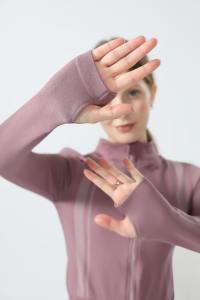 Ensemble Sportif Trois Pièces Personnalisé par le Fabricant, Doux 85% Nylon 5% Spandex, Dos en O pour Jogging - Product Image 6