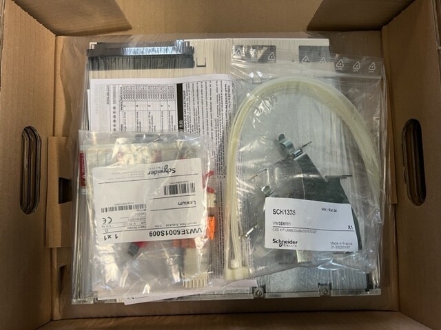 Brand New in Stock Lxm62dd15c21000 Lxm62dd15cxxxxx 1 /ups Dhl for Plc