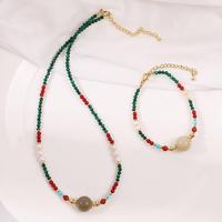 Collier et Bracelet en Malachite Rouge, Jaspe Grec et Turquoise Bodhi – Design Artistique, Acier Inoxydable Durable, Texture Perle, Bijoux