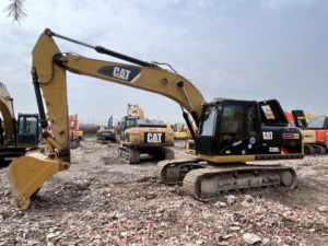 รถขุดตีนตะขาบ CAT 320D2 สภาพดี มือสอง พร้อมบุ้งกี๋ขุด ชั่วโมงการทำงานต่ำ - Product Image 6