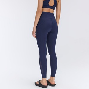 YIYI Ensemble de sport 2 pièces pour femme : Soutien-gorge de sport antichoc col en V effet seconde peau et Leggings effet push-up dos croisé - Product Image 3