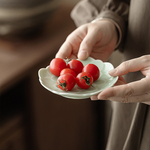 Guanlan <b>Ceramics</b> Flower Shape Dessert <b>Plate</b> Porcelain Fruit Dish Tea <b>Plate</b> For Party Household Use - Product Image 4