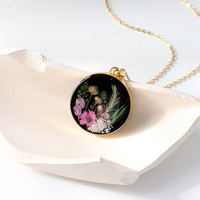 Collier pendentif en forme de champignon avec fleurs séchées faites à la main et breloque en résine transparente pour femmes et filles, bijoux vintage style Fairycore