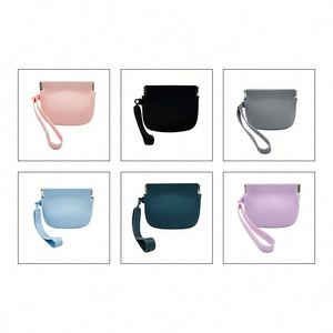 Monedero de Silicona Impermeable de Grado Alimenticio con Cierre de Cremallera - Monedero Portátil con Broche para Llaves para Uso en Exteriores, Diseño con Estampado de Dulces - Product Image 6