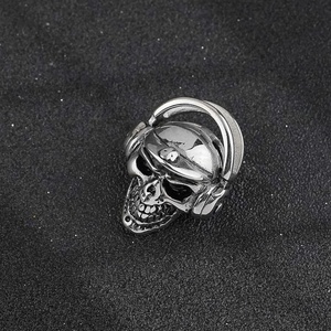 Pendentif Crâne Punk Cool en Acier Inoxydable Étanche et Inaltérable, Bijou Tendance pour Homme - Product Image 5