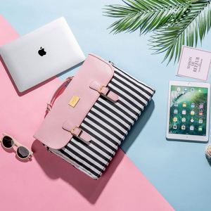 Muestras Gratis de Mochilas Premium Impermeables para Portátiles con Logotipos Personalizados para Empresas, Universidades y Retiros a Precios de Mayoreo - Product Image 3