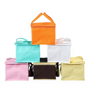 High Quality <b>Insulated</b> <b>Cooler</b> <b>Bag</b> Non-Woven Thermal Beach Food Delivery Lunch Custom Logo Thermostat <b>Cooler</b> <b>Bag</b> Soft Handle - Product Image 1