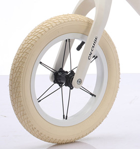 Vélo d'équilibre pour enfants de 3 à 8 ans, avec cadre en nylon, selle en cuir PU, pneus gonflables de 12 pouces, vélo de sport pour tout-petits - Product Image 3