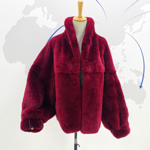 Giacca Corta di Lusso in Vera Pelliccia di Coniglio Rex - Cappotto Invernale da Donna Morbido e Caldo con Texture Vellutata - Product Image 1
