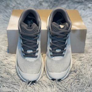 Zapatillas de running de invierno Designer Cloudultra 3, zapatillas de moda para hombre y mujer, antideslizantes, transpirables, con parte superior de malla y cordones. - Product Image 3