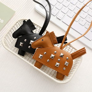 Nouveau Porte-clés de Voiture Créatif en Cuir Écologique avec Pendentif Poney à Rivets, Style Mode, Violet Orange Rose Vert, Orné de Clous, pour Sac à Main Motif Cheval de Guerre - Product Image 4