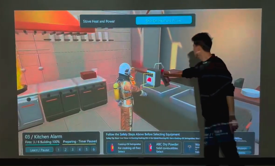 Interactive Wall Projection Fire Extinguisher Simulation Game for ...