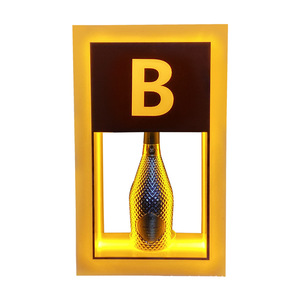 Porte-bouteilles à vin lumineux à LED, lettre B, pour bars et KTV, design moderne en acrylique, lumière jaune - Product Image 1