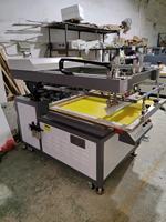 Machine de sérigraphie à plat à bras oblique Chine Machine de sérigraphie à plat automatique à hologramme pour sac en papier