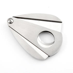 Cortador de Cigarros de Doble Cuchilla de Acero Inoxidable, Forma Triangular, Tijeras de Cigarros Metálicas Portátiles, Set de Regalo - Product Image 5