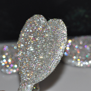 Princess Handheld Eyelash Extension <strong>Mirror</strong> with Heart-Shape Diamond <strong>Setting</strong> Vanity Cosmetic Accessory for Bathroom Makeup - Product Image 3