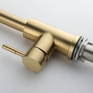 Смеситель кухонный из нержавеющей стали с латунным распылителем - Product Image 3