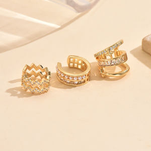 ชุดต่างหูแบบหนีบทองแดงระดับมินิมอลระดับไฮเอนด์ยอดนิยมเรียบง่ายทันสมัยแฟชั่นใหม่ของขวัญผู้หญิงหลายสไตล์รูปทรงเรขาคณิต - Product Image 3