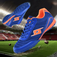 Chaussures de football à coupe basse pour hommes, respirantes, texturées, avec fermeture auto-agrippante, pour terrain ferme, antidérapantes, chaussures d'entraînement athlétiques