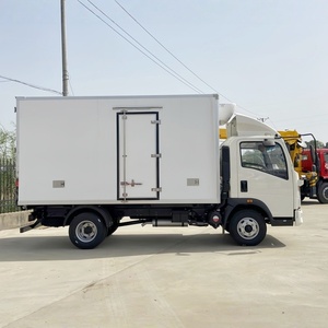 New HOWO Diesel Light Refrigerator Truck 6 Wheels 4x2 Small Manual Freezer Truck Euro 3 Emission - Product Image 3