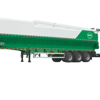 Ferme avicole agricole élevage de poulets silo véhicule alimentation en vrac camion de transport tarière électrique